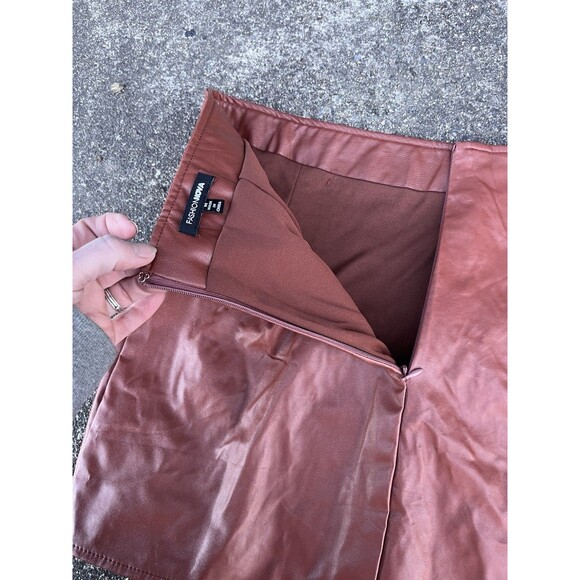 Fashion Nova Women Mini Skirt Medium Faux Leather Slit Short Lined Red Brown - Picture 12 of 13